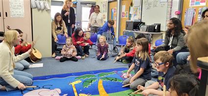 Heritage Elementary ILC students perform music concert